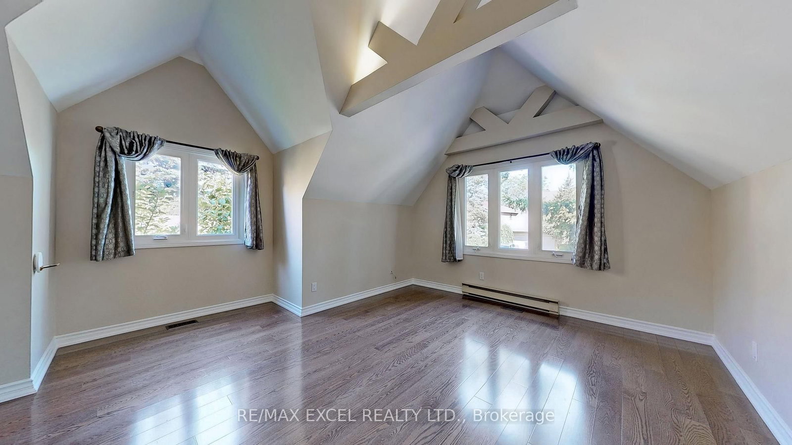 10 Alexis Road • Markham, ON photo 16