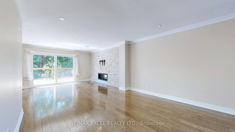 10 Alexis Road