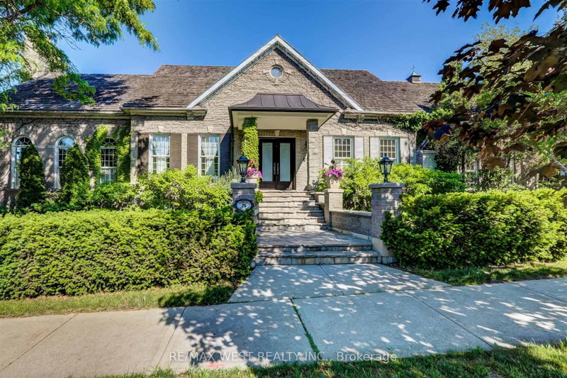 5 Humberview Drive
