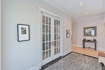 5 Humberview Drive • Vaughan, ON photo 3