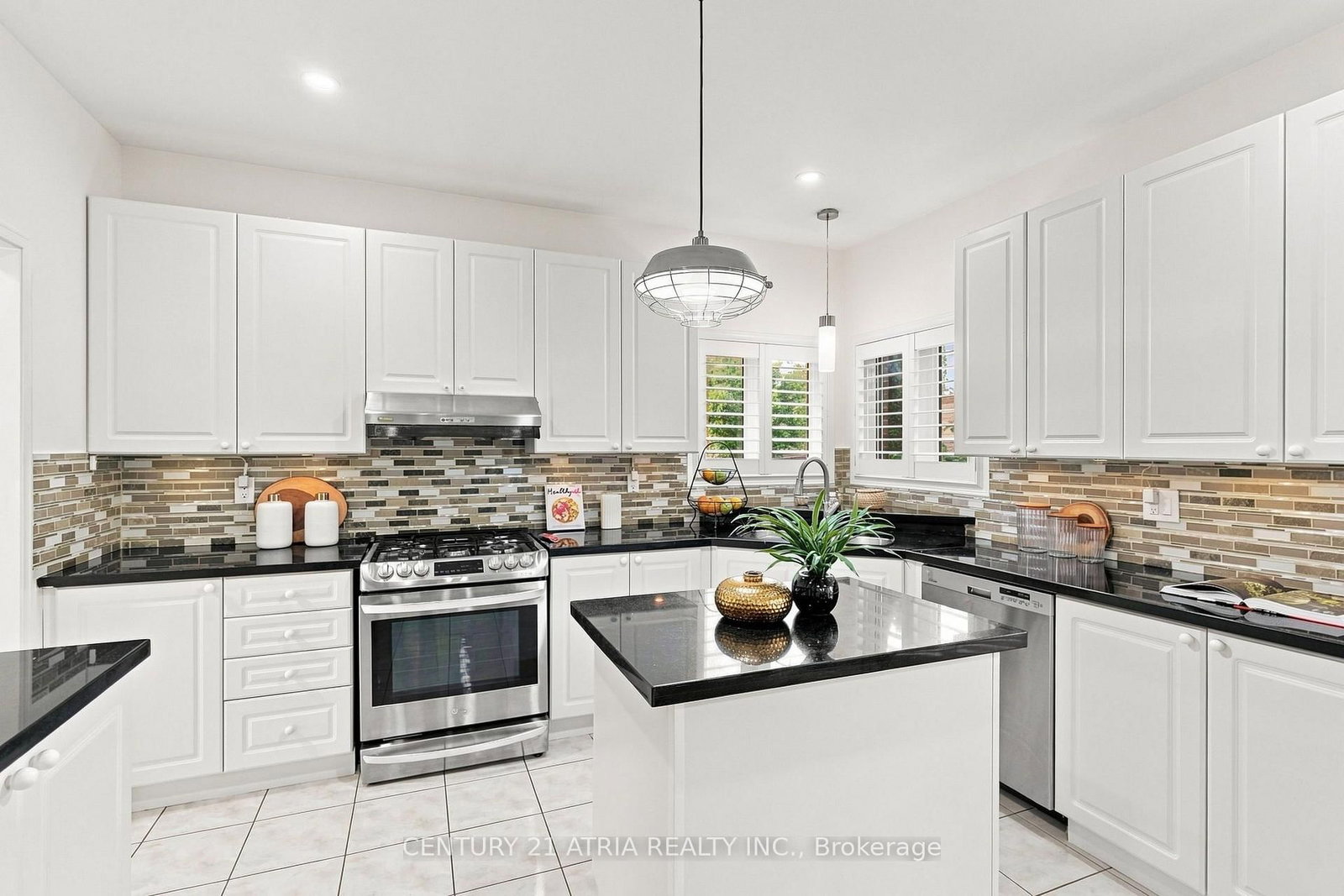 136 Rollinghill Road • Richmond Hill, ON photo 17