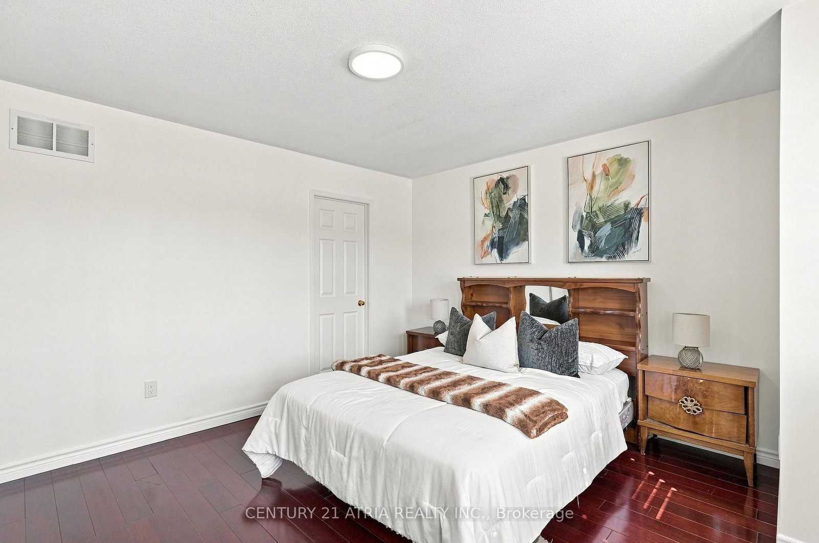 136 Rollinghill Road • Richmond Hill, ON photo 26