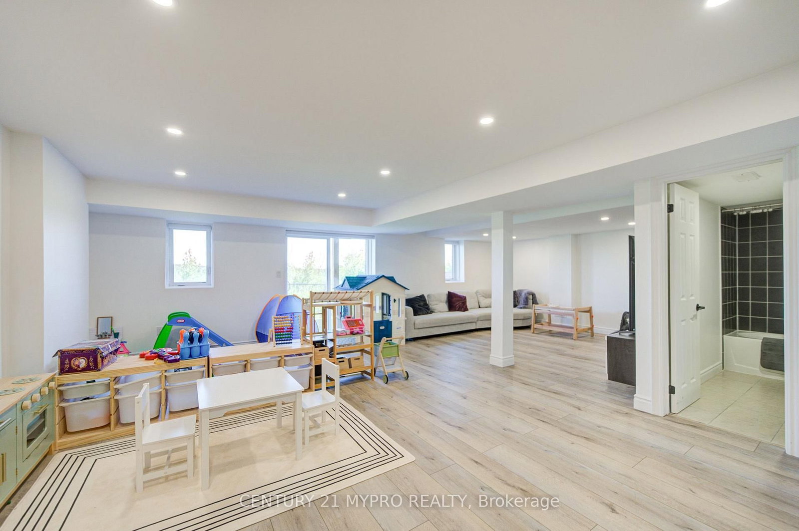 134 Hartney Drive • Richmond Hill, ON photo 35