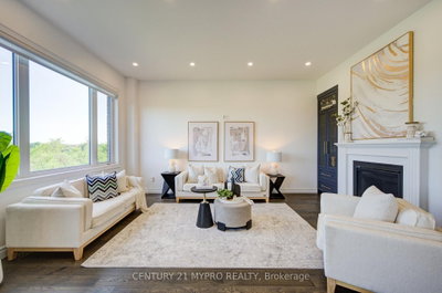 134 Hartney Drive • Richmond Hill, ON photo 8