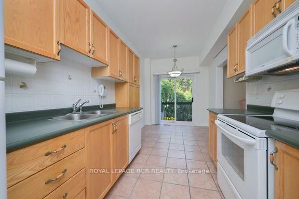 251 Denise Circle • Newmarket, ON photo 16