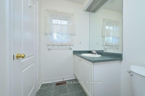 251 Denise Circle • Newmarket, ON photo 21