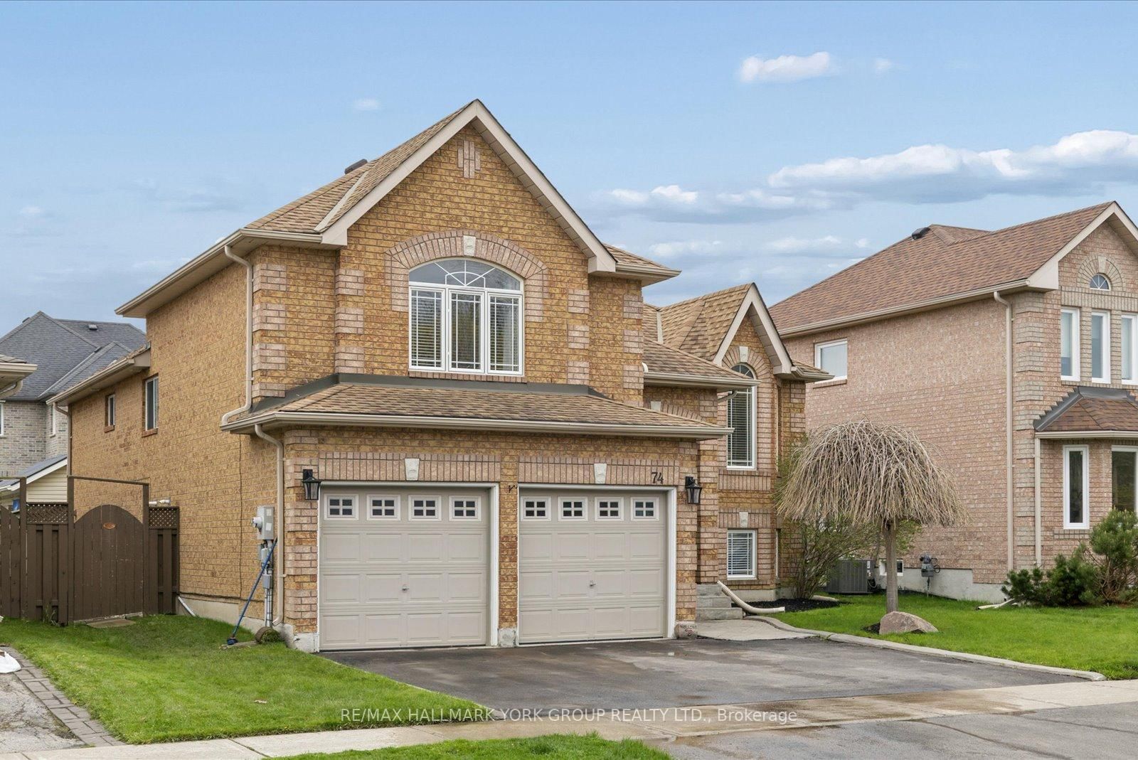 74 Wrendale Crescent • Georgina, ON photo 2