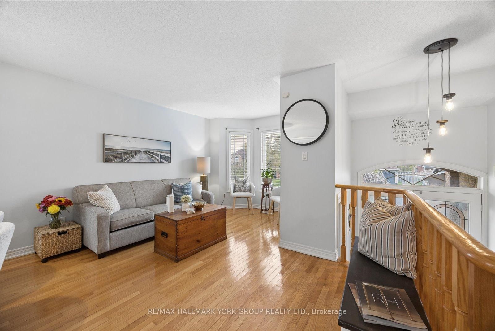 74 Wrendale Crescent • Georgina, ON photo 8