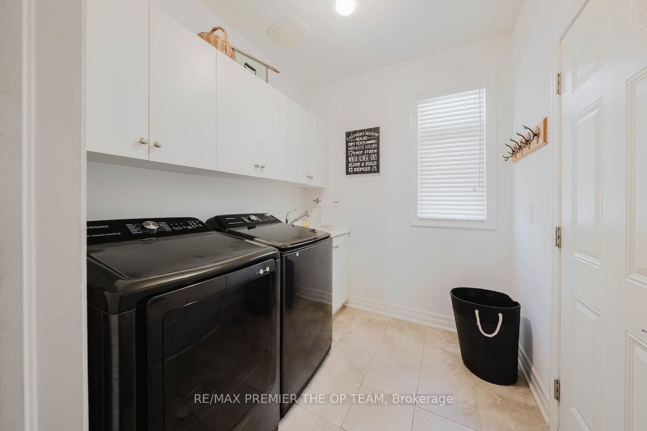22 Adelia Place • King, ON photo 13
