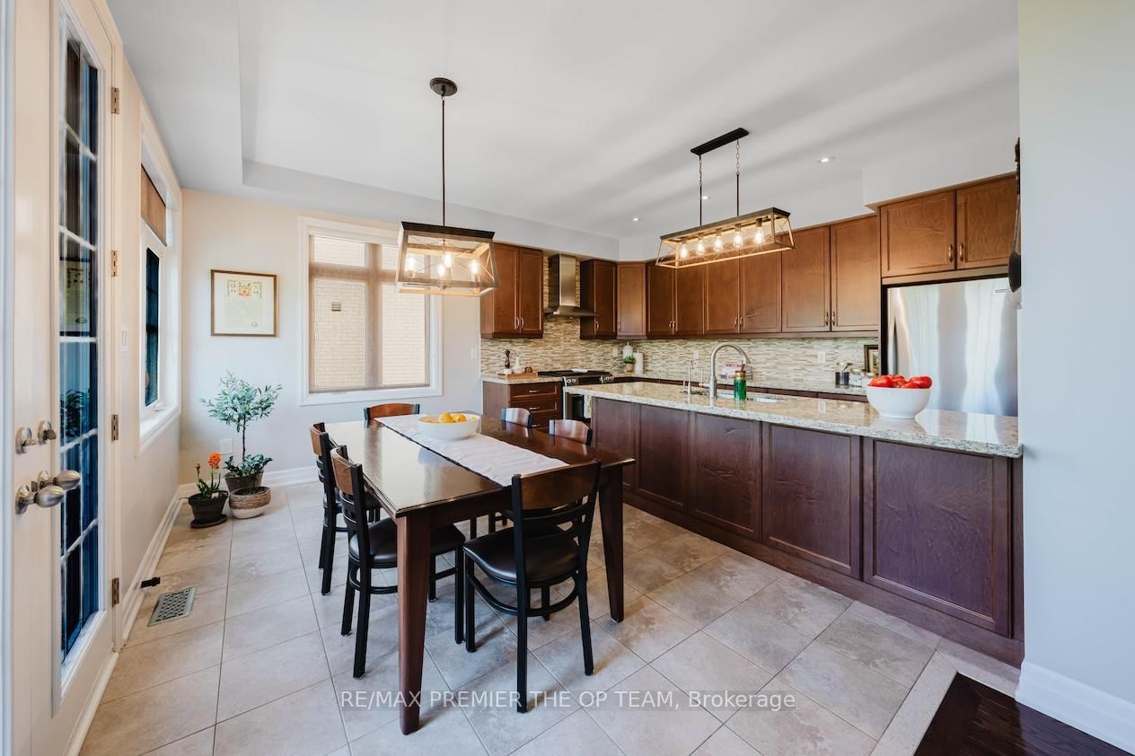 22 Adelia Place • King, ON photo 16
