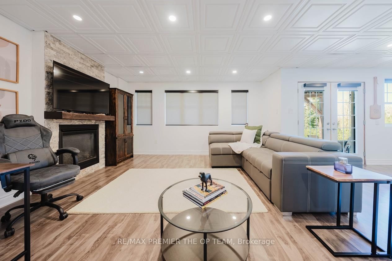 22 Adelia Place • King, ON photo 41