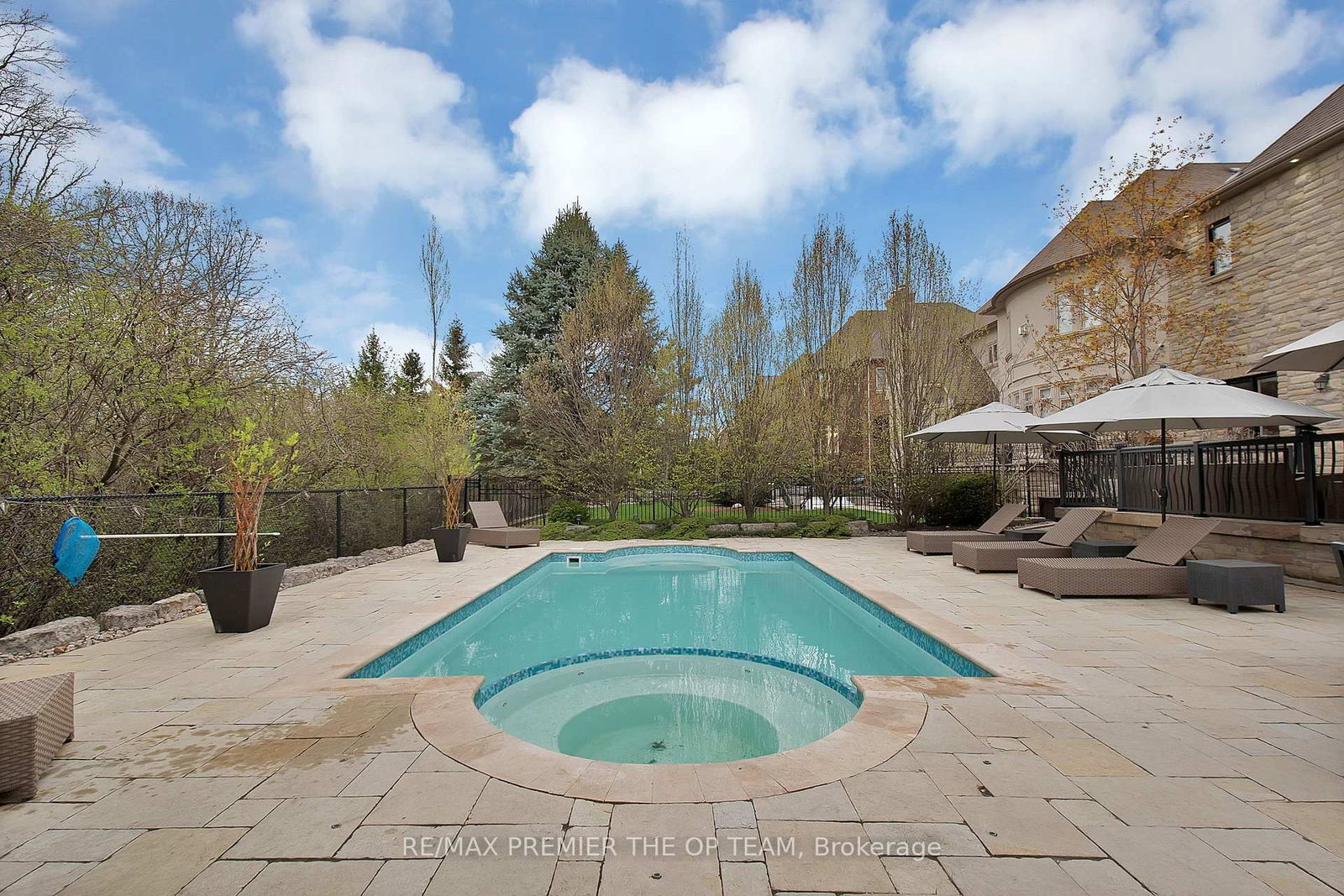 62 Autumn Grove Court • Vaughan, ON photo 11