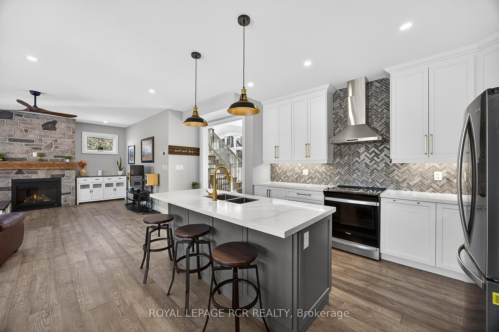28 St. George Street • Georgina, ON photo 10