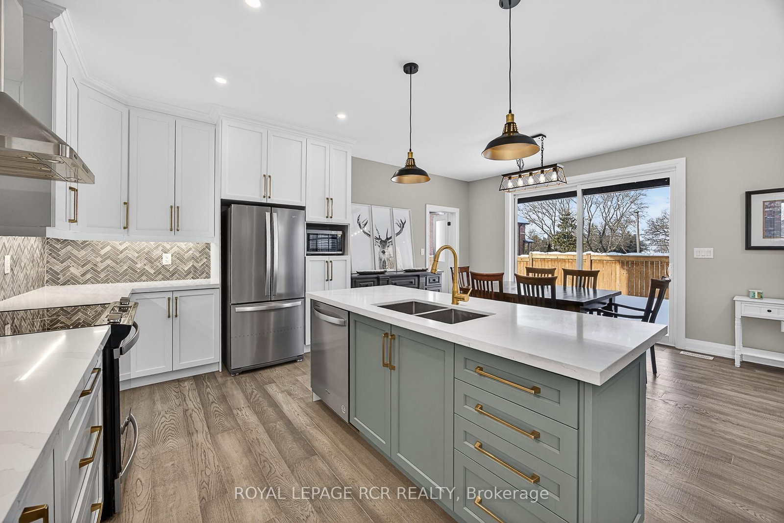 28 St. George Street • Georgina, ON photo 11