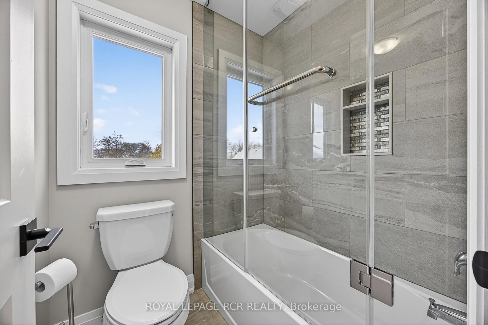 28 St. George Street • Georgina, ON photo 32