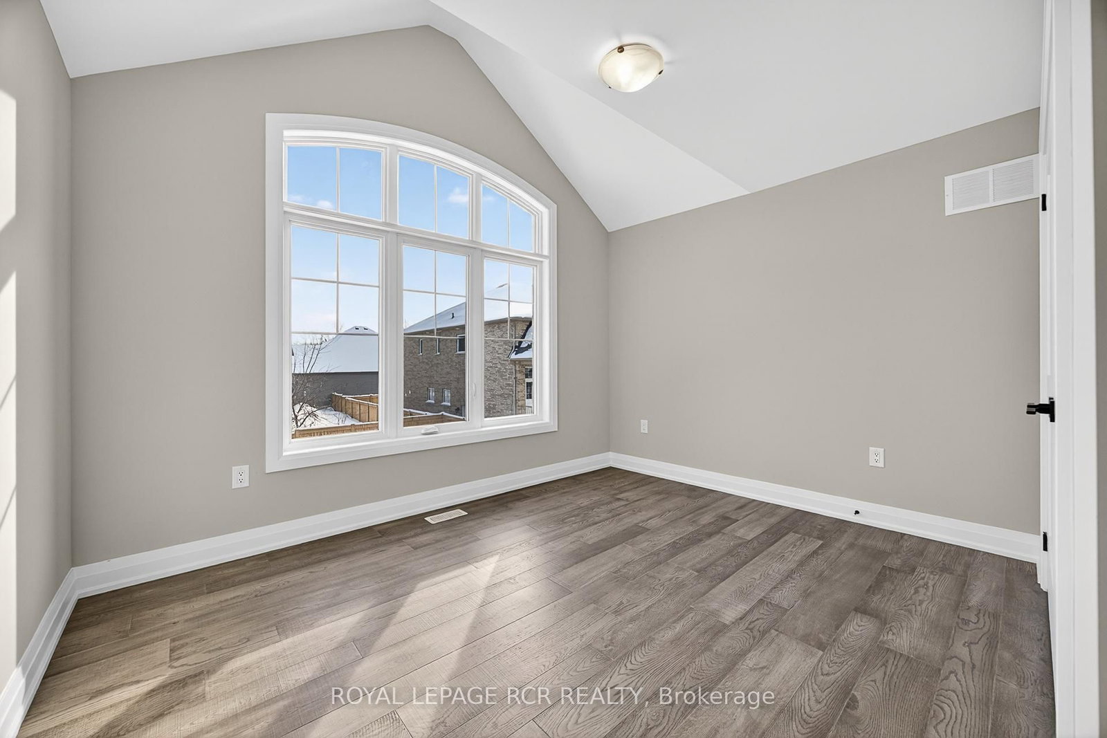 28 St. George Street • Georgina, ON photo 33
