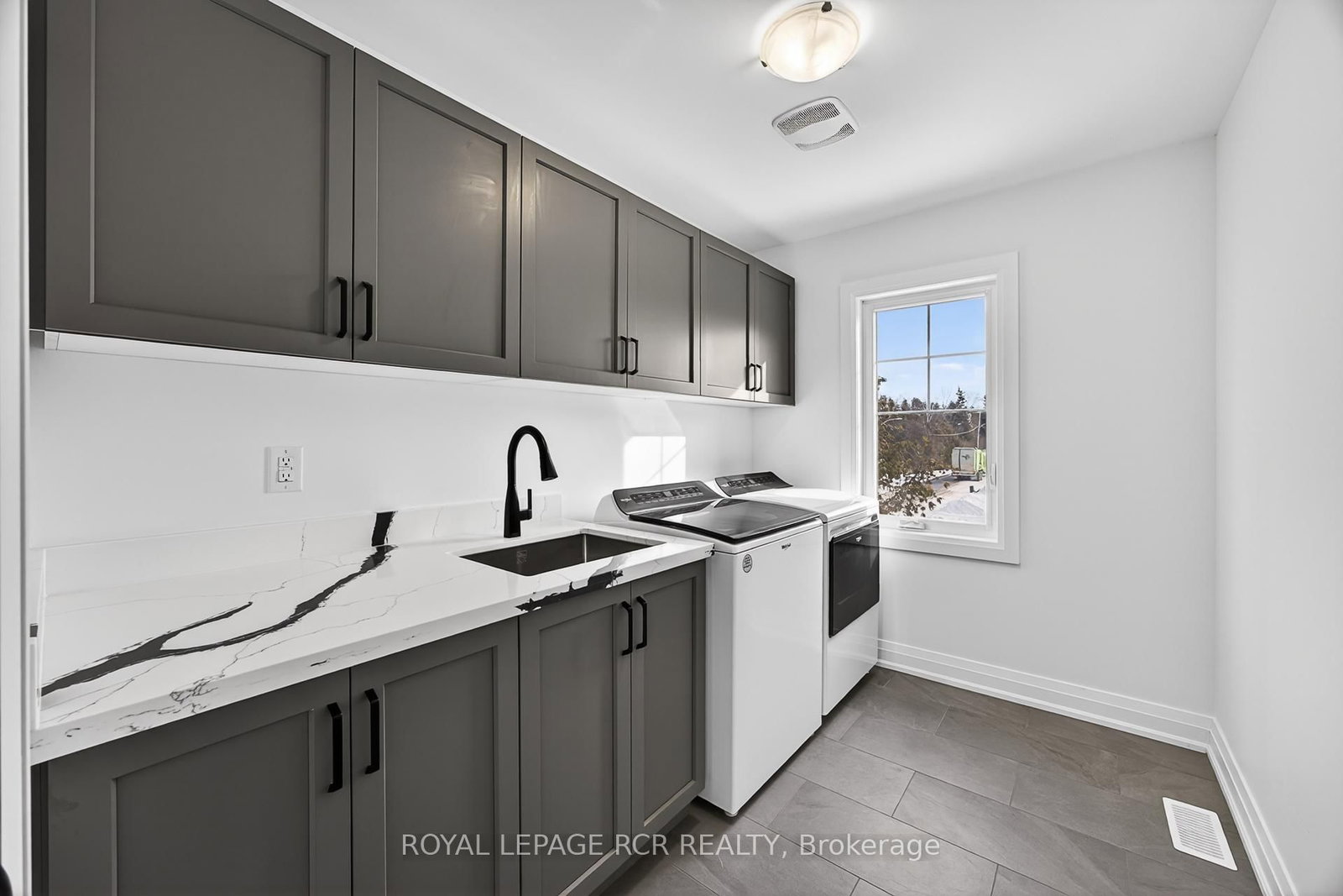 28 St. George Street • Georgina, ON photo 35
