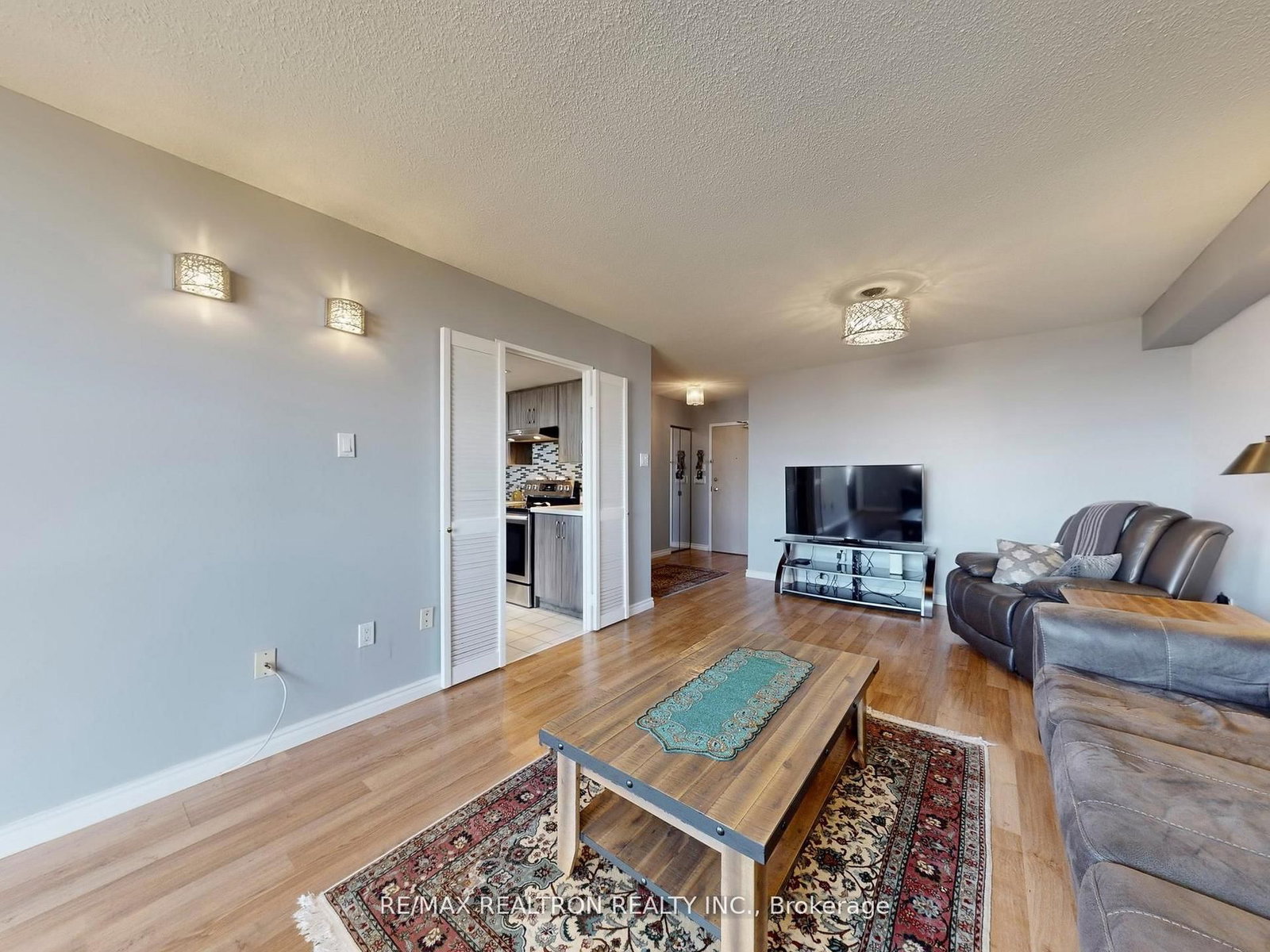 40 Harding Boulevard W • #1015 • Richmond Hill, ON photo 10