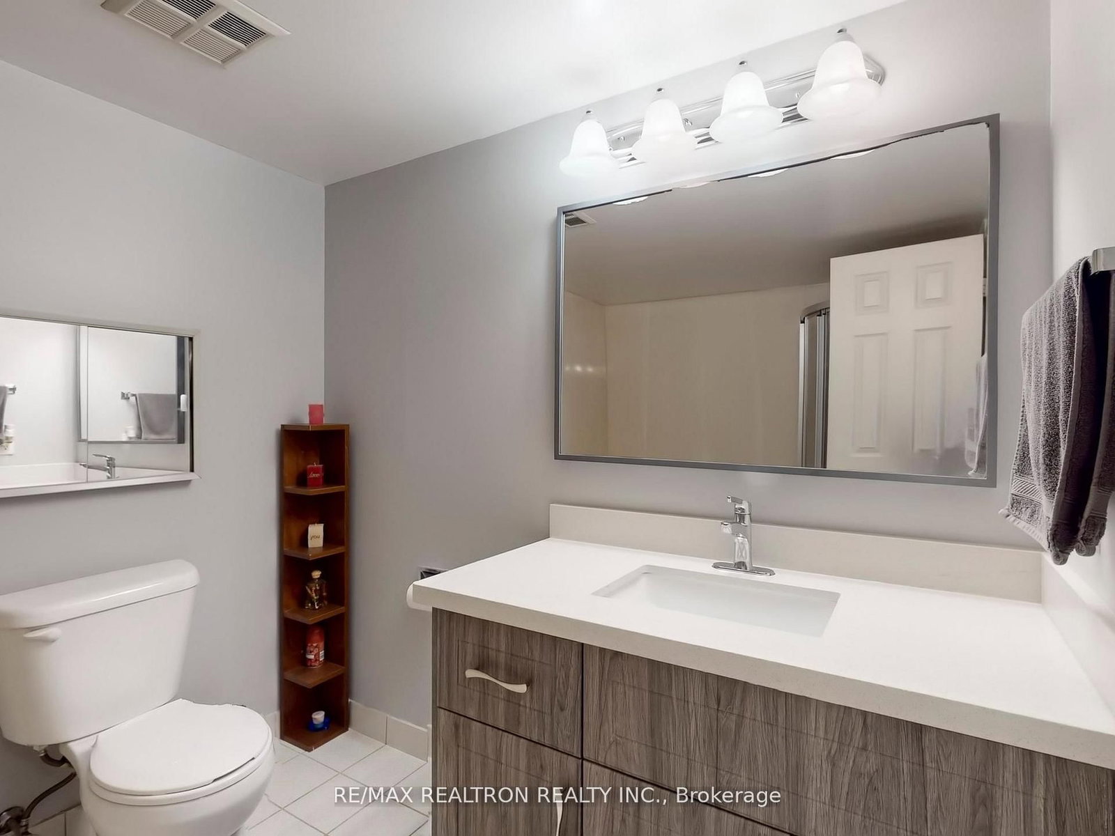 40 Harding Boulevard W • #1015 • Richmond Hill, ON photo 26