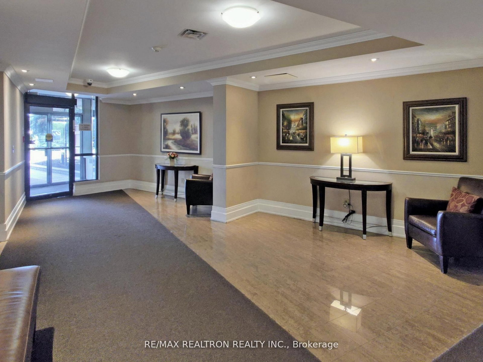 40 Harding Boulevard W • #1015 • Richmond Hill, ON photo 3