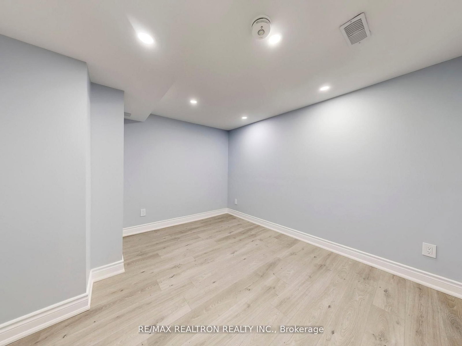 40 Harding Boulevard W • #1015 • Richmond Hill, ON photo 41