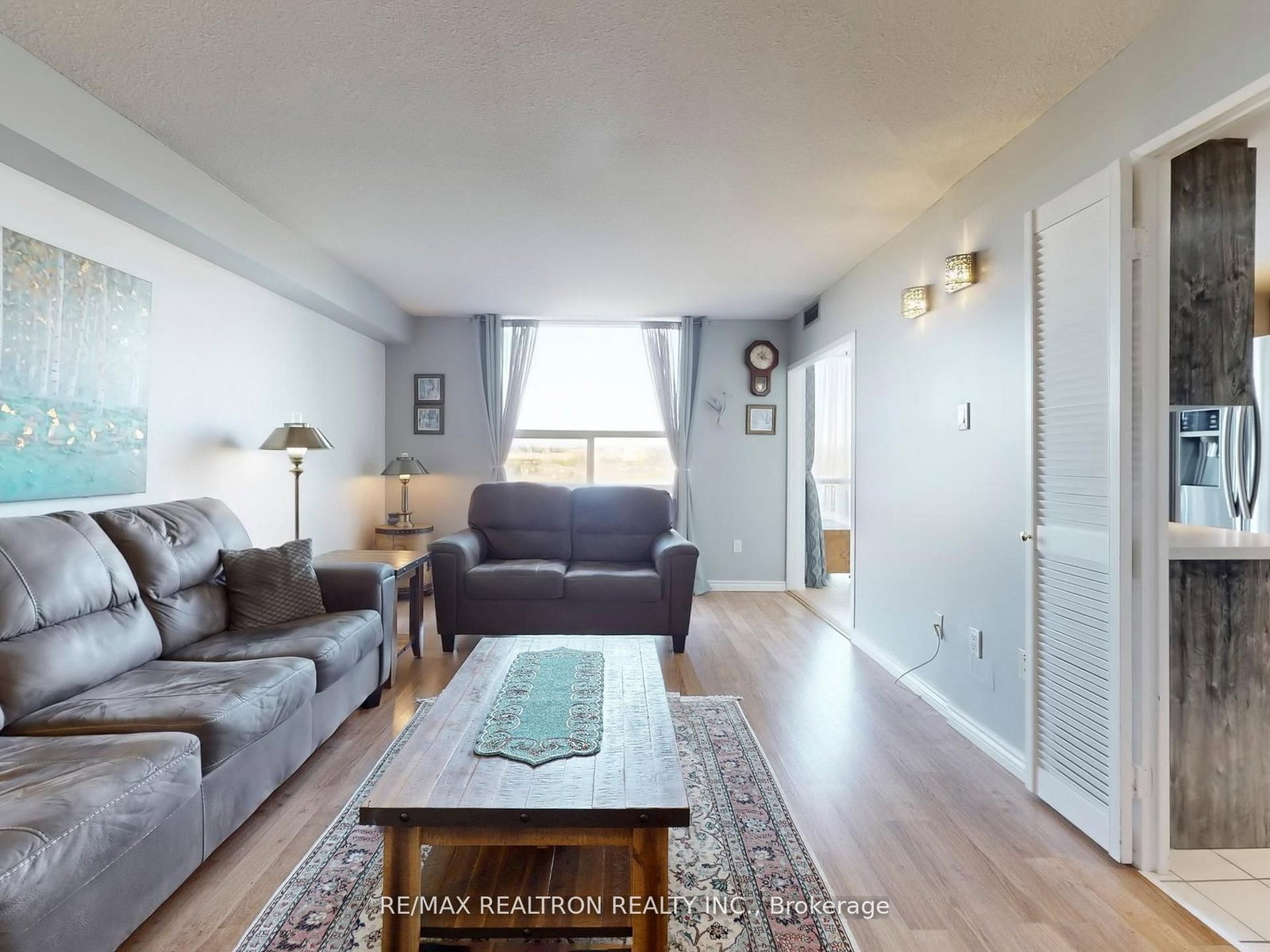 40 Harding Boulevard W • #1015 • Richmond Hill, ON photo 6