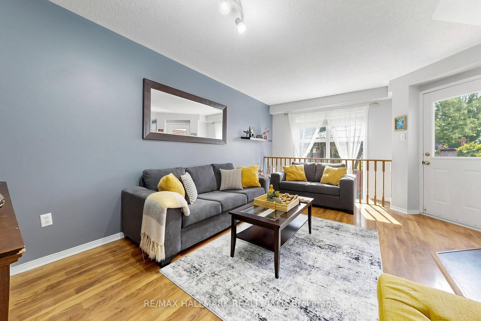 5 Evelyn Buck Lane • Aurora, ON photo 15