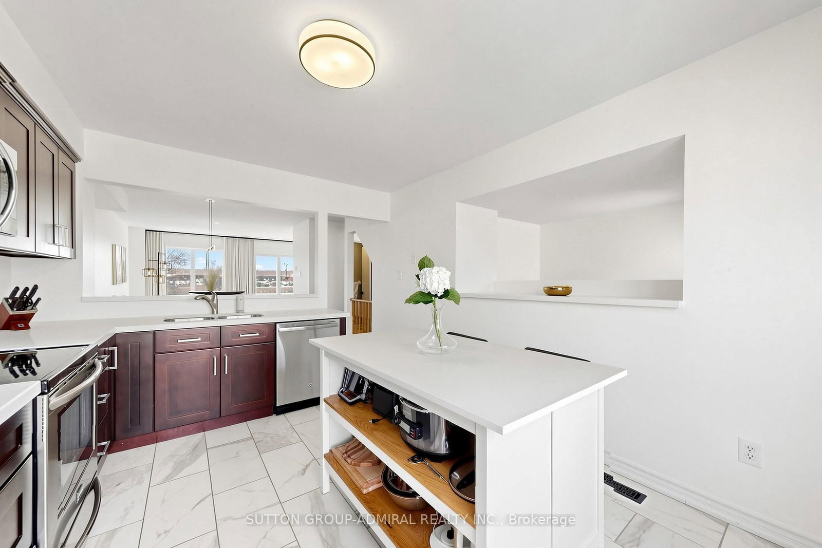 52 Brandy Lane Way • #48 • Newmarket, ON photo 8