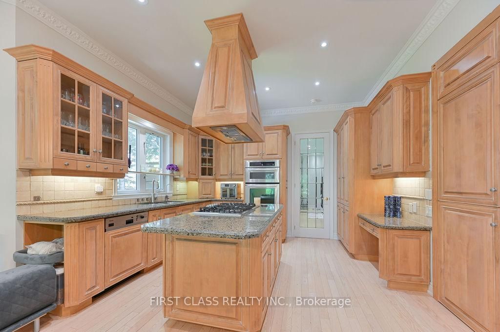 2 wainwright Avenue • Richmond Hill, ON photo 16