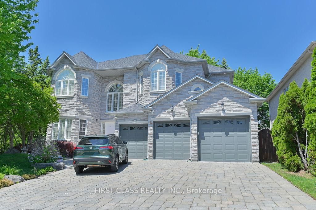 2 wainwright Avenue • Richmond Hill, ON photo 2