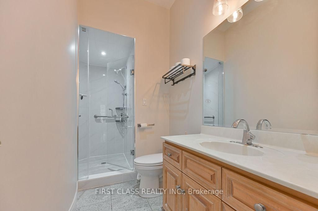 2 wainwright Avenue • Richmond Hill, ON photo 20