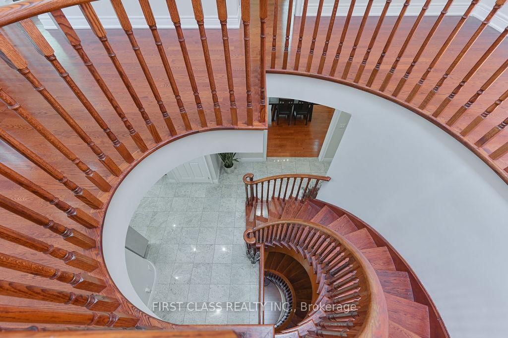 2 wainwright Avenue • Richmond Hill, ON photo 23