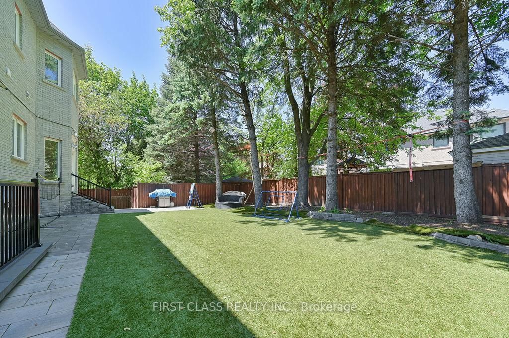 2 wainwright Avenue • Richmond Hill, ON photo 49