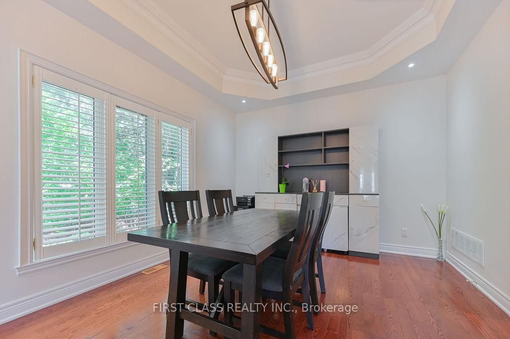 2 wainwright Avenue • Richmond Hill, ON photo 9