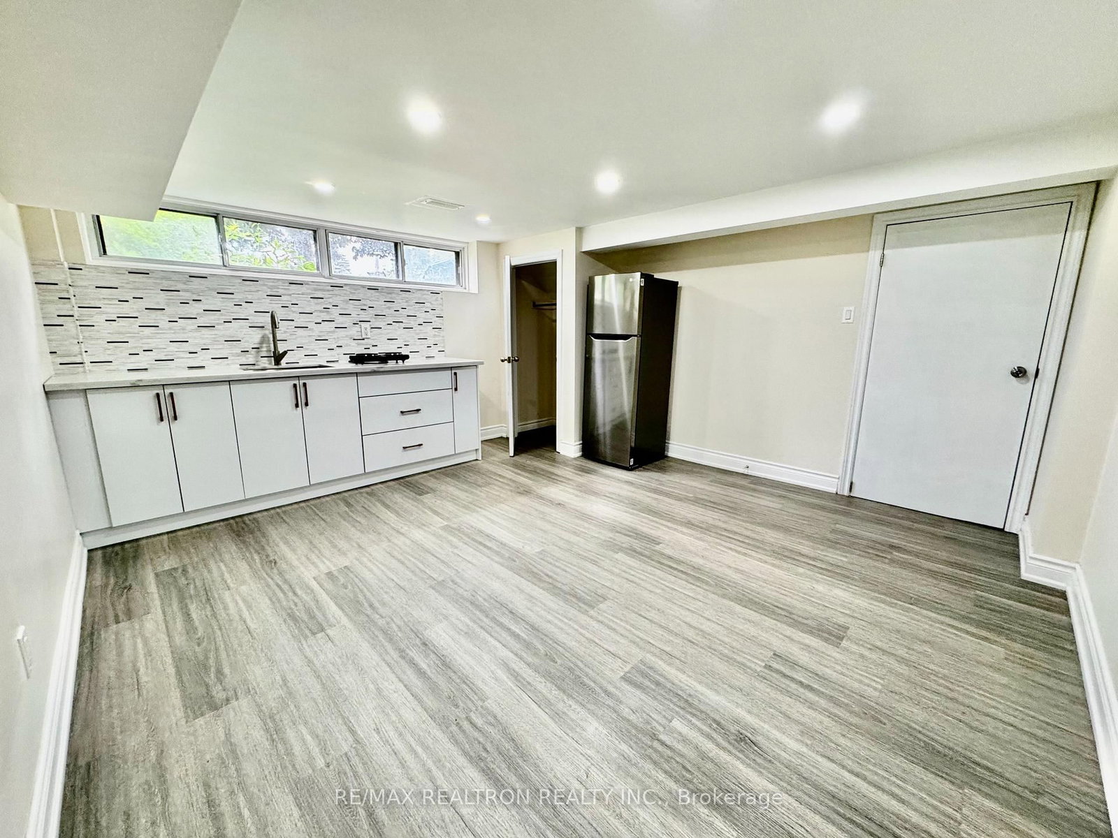 Basement - 265 Browndale Crescent, Richmond Hill 2