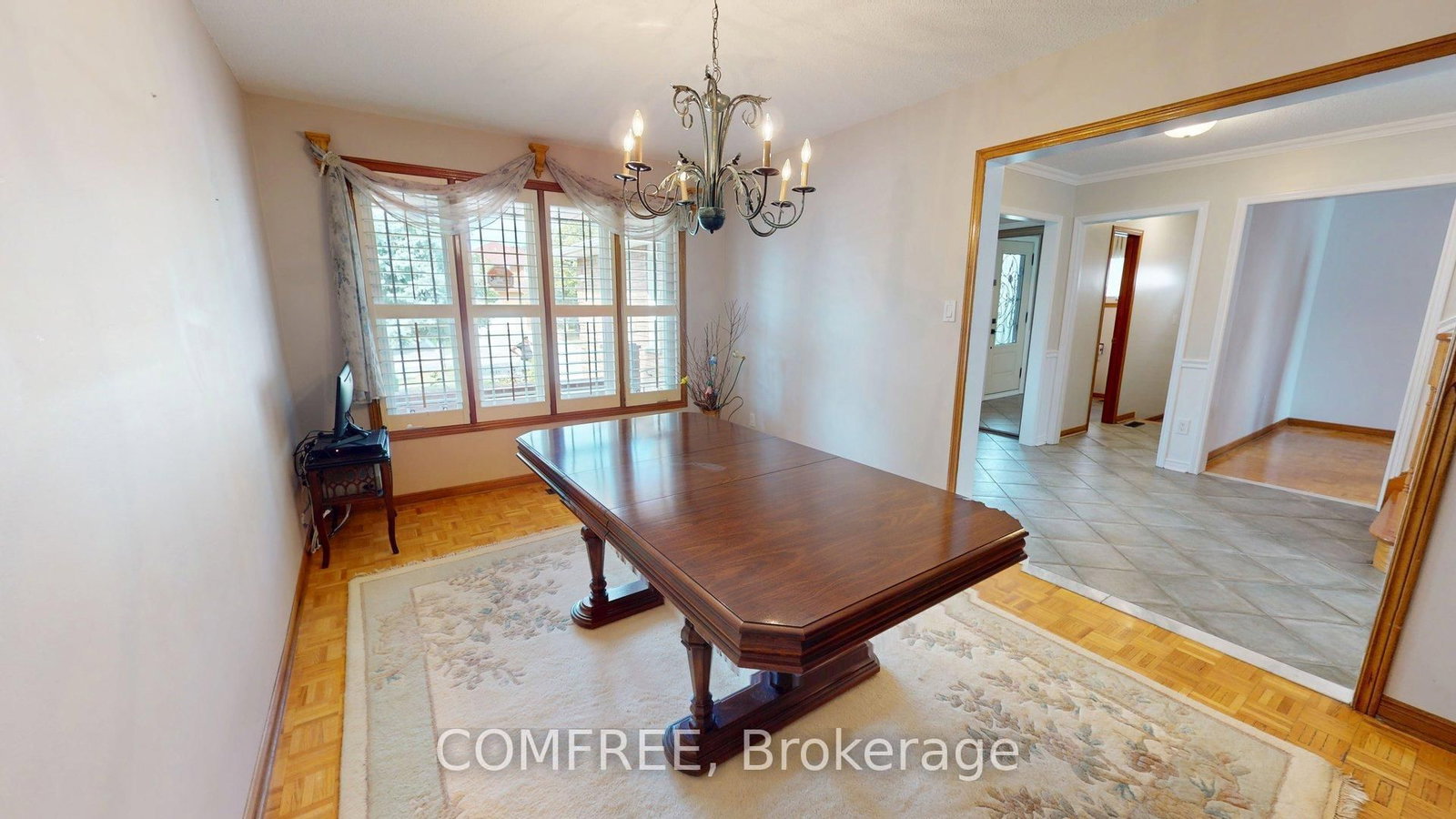 51 Venetian Crescent • Vaughan, ON photo 6