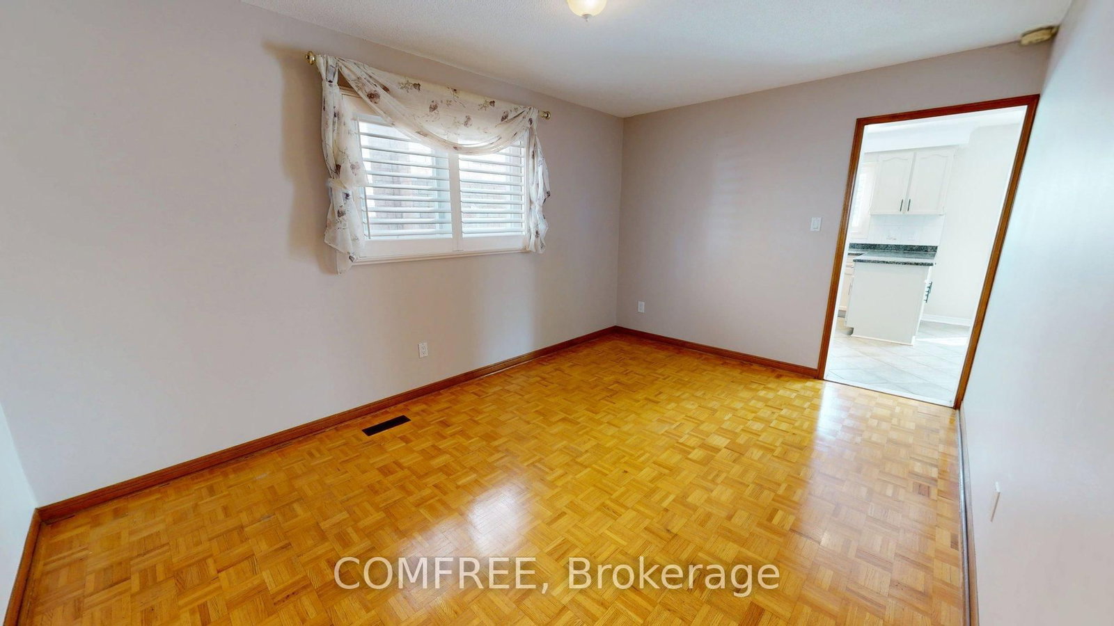51 Venetian Crescent • Vaughan, ON photo 7