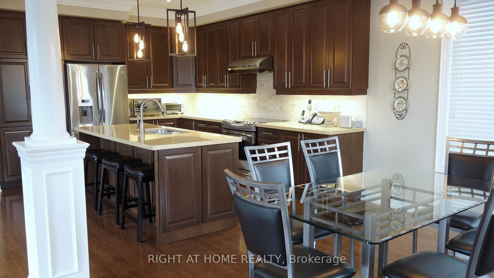 17 Bond Crescent • Richmond Hill, ON photo 11