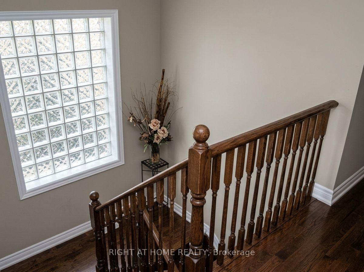 17 Bond Crescent • Richmond Hill, ON photo 17