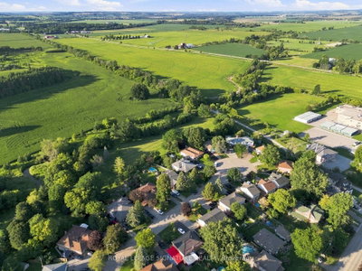 13 Smyth Crescent • New Tecumseth, ON photo 2