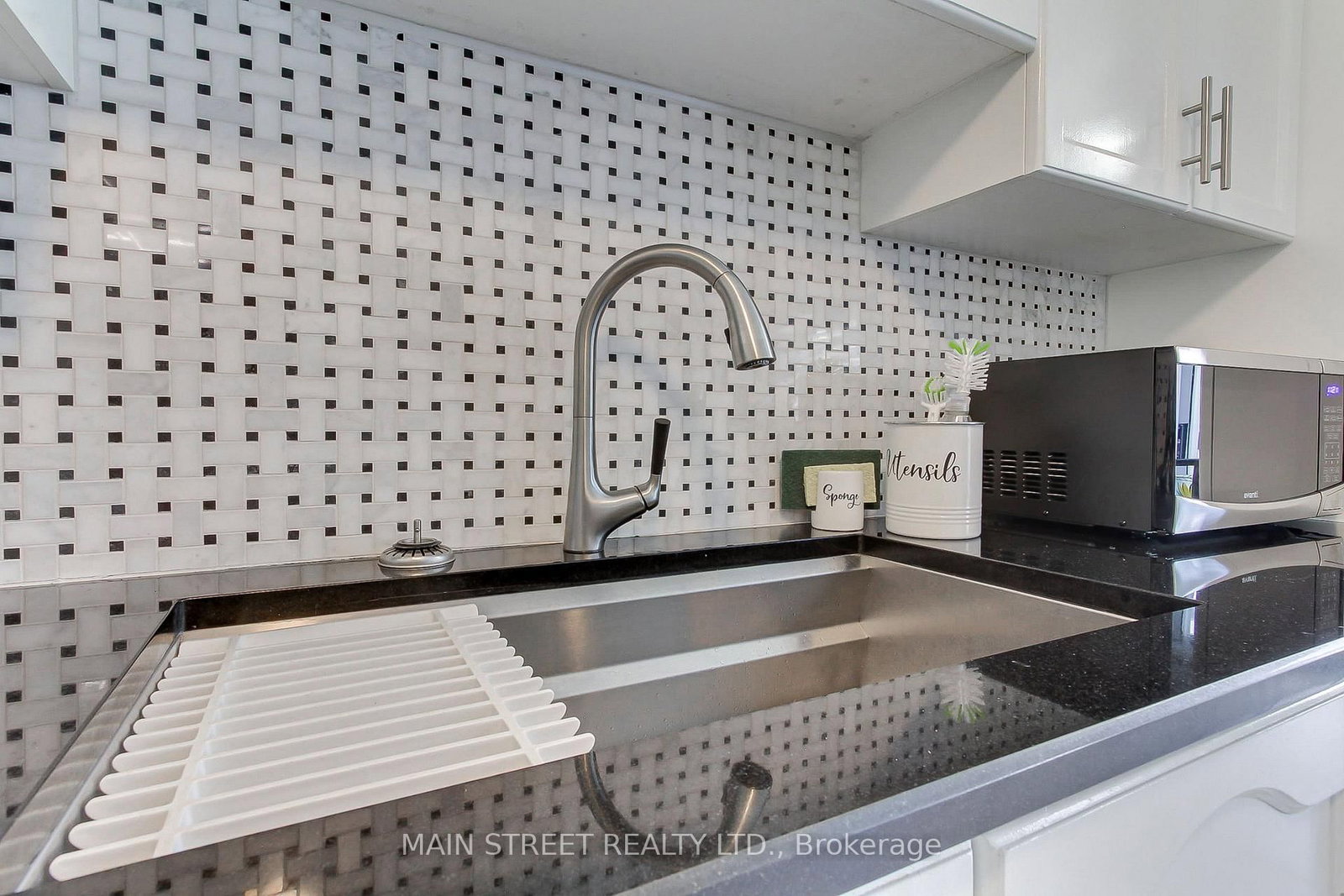 17 Hirst Avenue • Georgina, ON photo 14