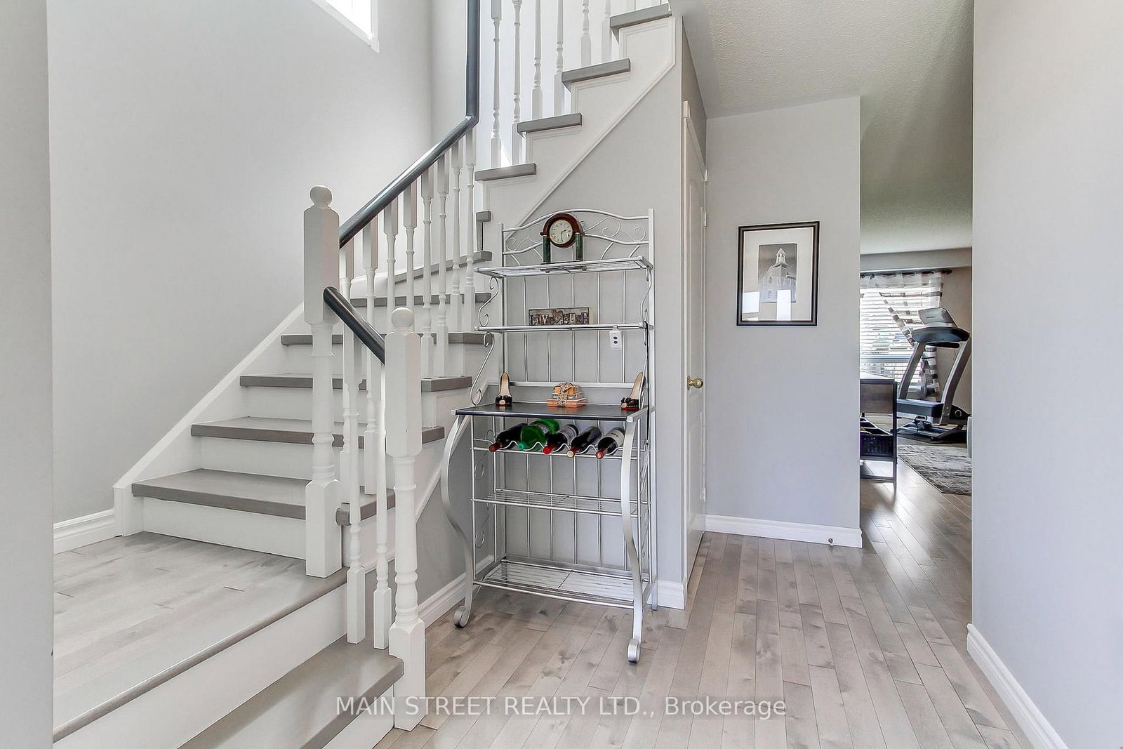 17 Hirst Avenue • Georgina, ON photo 5