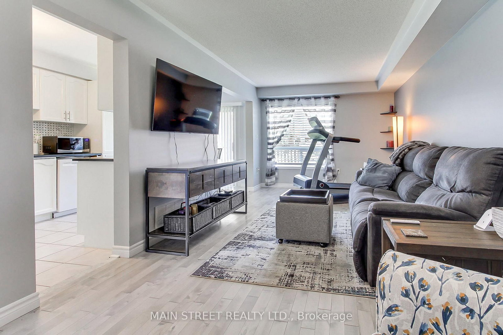 17 Hirst Avenue • Georgina, ON photo 7