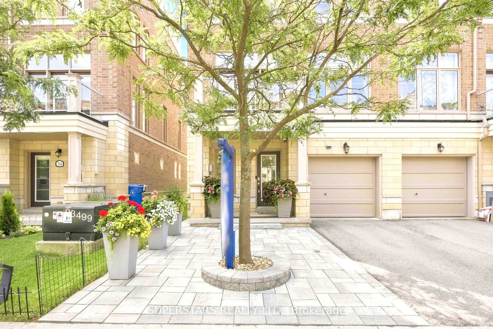30 Arborea Lane • Whitchurch-Stouffville, ON photo 4