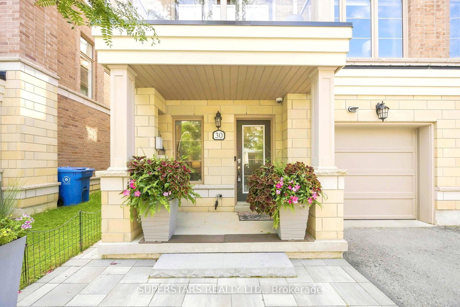 30 Arborea Lane • Whitchurch-Stouffville, ON photo 5