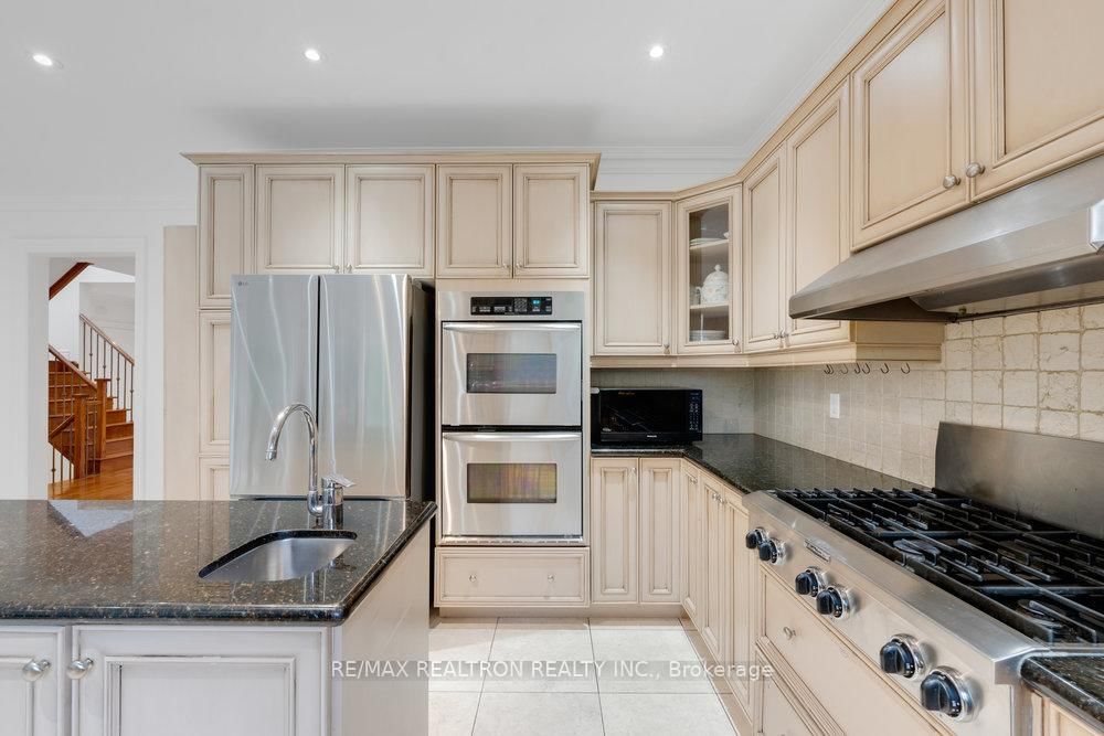 93 Oak Avenue • Richmond Hill, ON photo 10