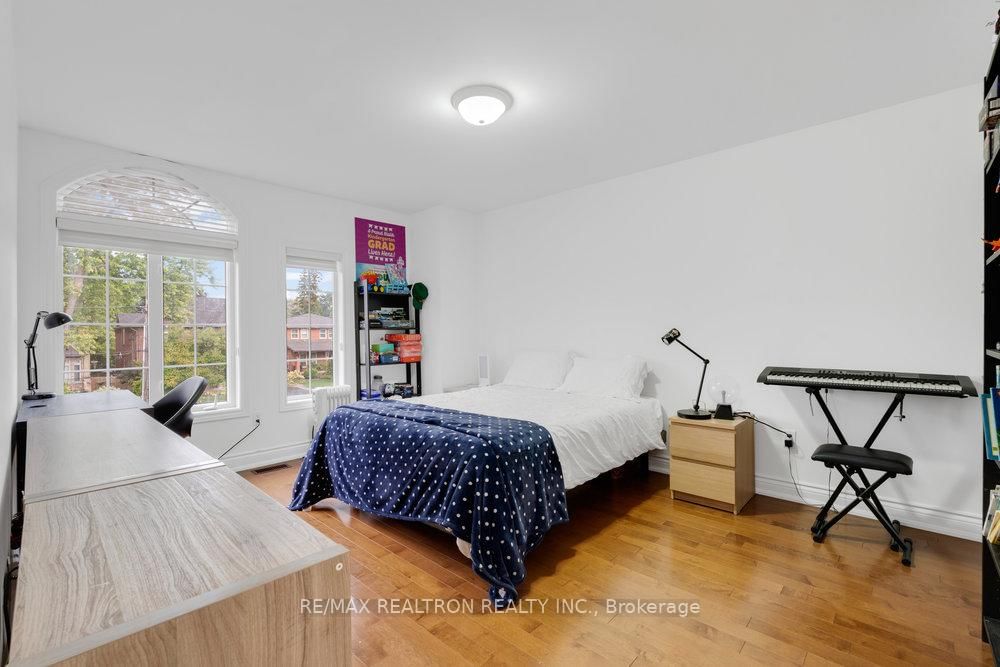 93 Oak Avenue • Richmond Hill, ON photo 19