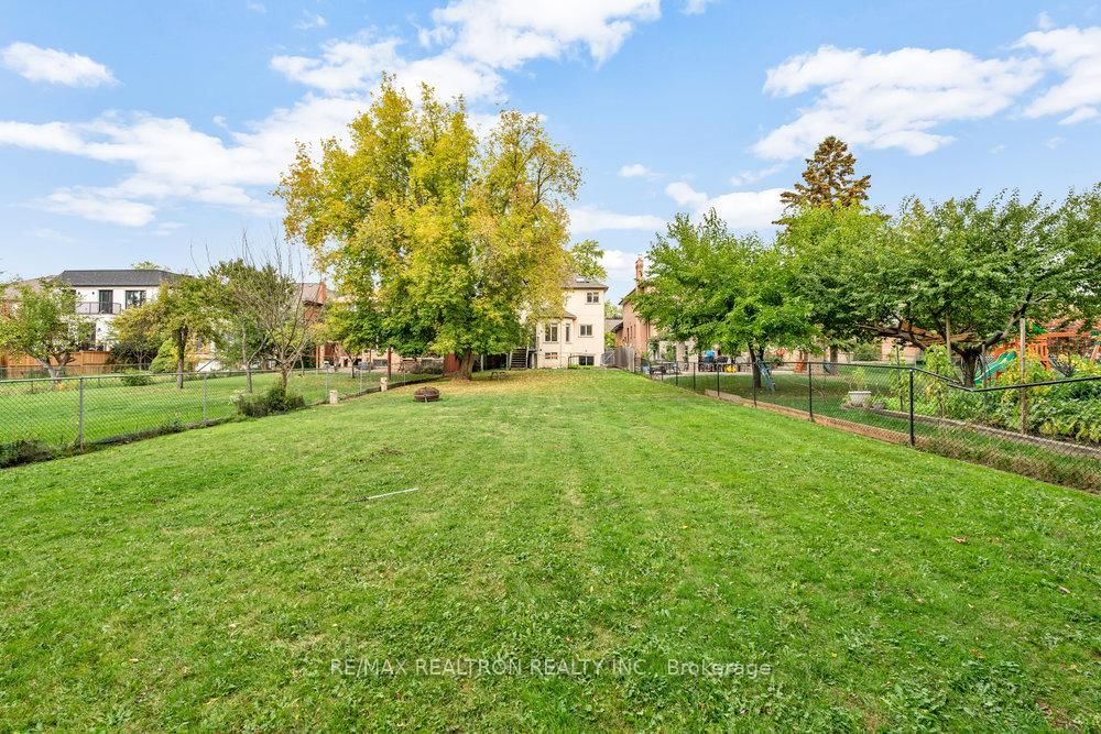 93 Oak Avenue • Richmond Hill, ON photo 29