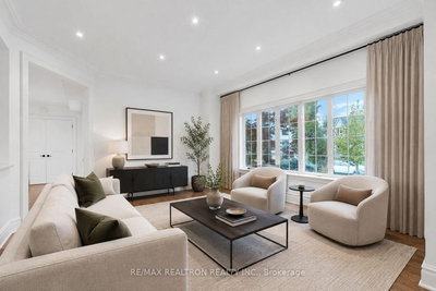 93 Oak Avenue • Richmond Hill, ON photo 3