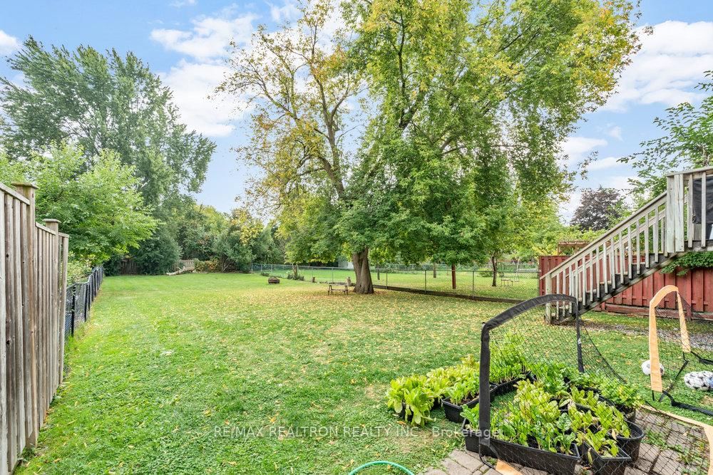 93 Oak Avenue • Richmond Hill, ON photo 30